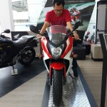 CBR650F keren, 4 cilinder, sayang harganya masih diluar budget.